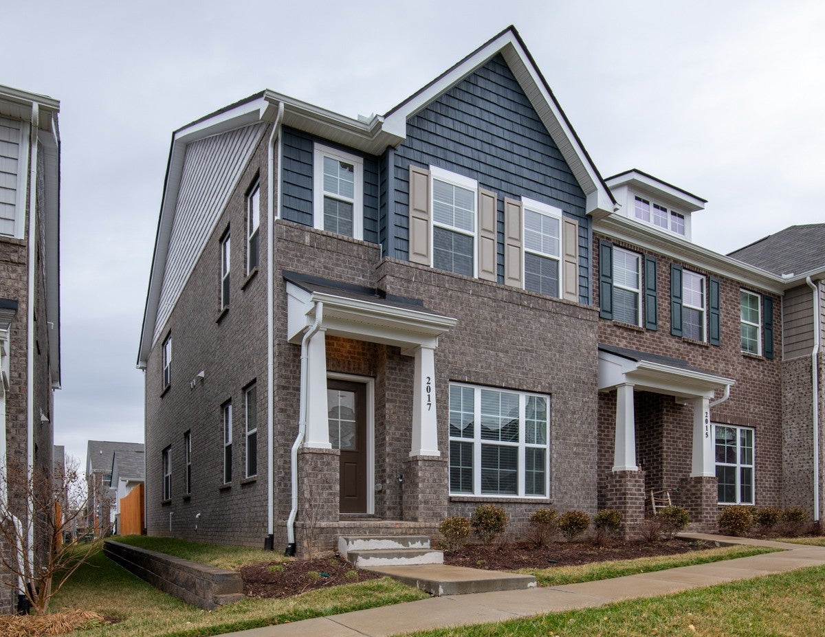 Home for sale in 2017 Hardwick Ln Gallatin, TN