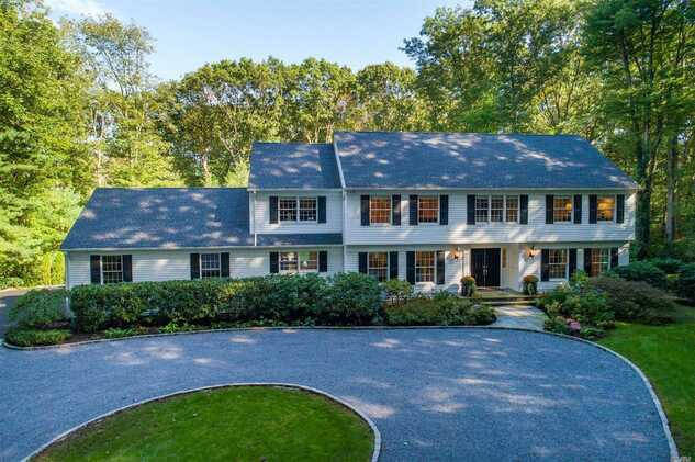 20 Timber Ridge Drive, Oyster Bay NY, 11771 Property Listing: MLS® #3073660