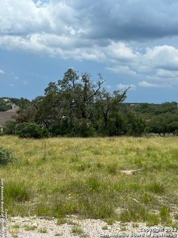 102 Ephraim Mclane, Blanco