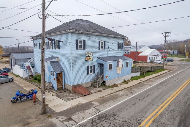 10390 Bridge Street, Gratiot
