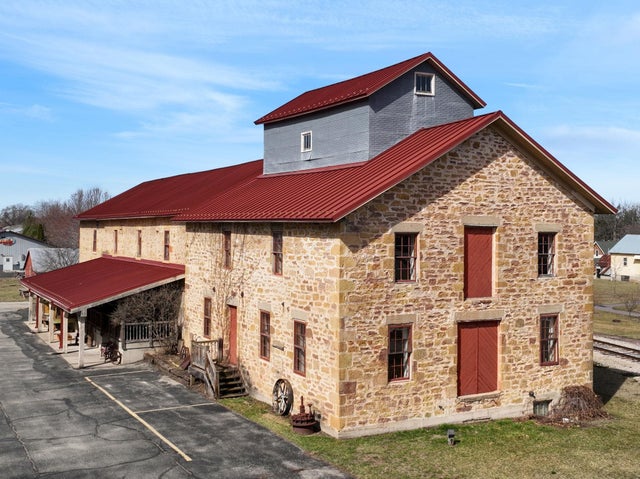 114 Cramer Street, Mazomanie