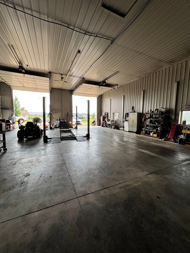 N2952 Highway 58, Lindina