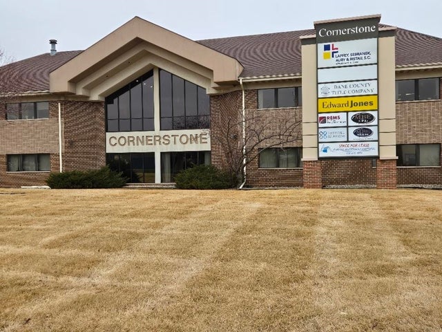 100 Wilburn Road, Sun Prairie