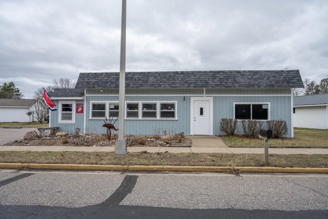 1111 S Main Street, Necedah