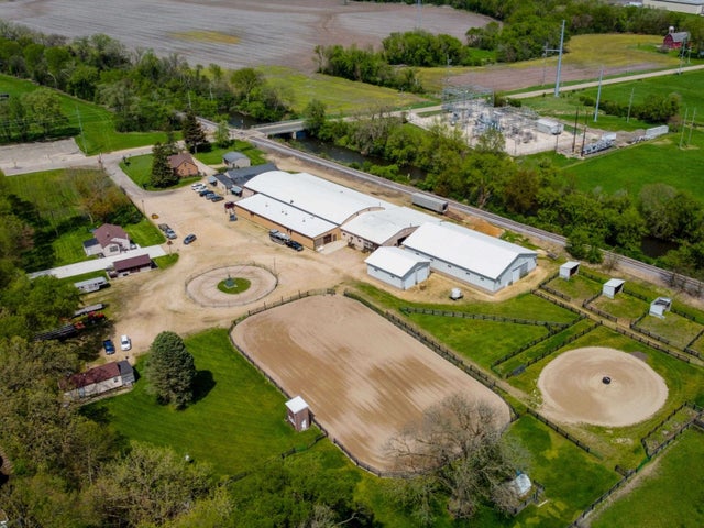 1114 E Colley Road, Turtle