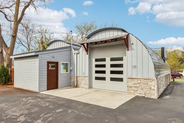 723 W Main Street, Watertown