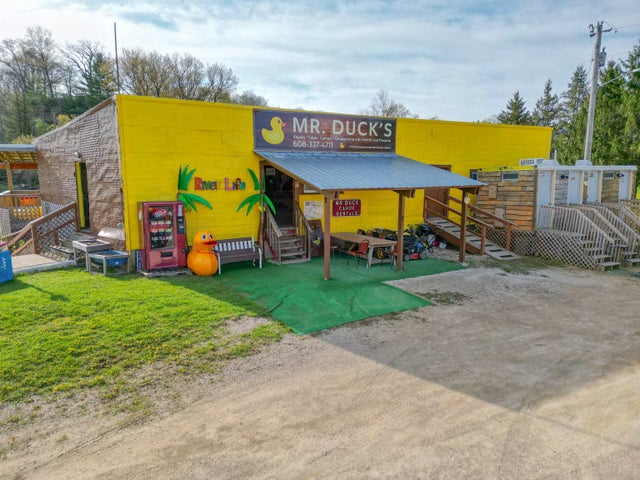 100 Main Street, Ontario