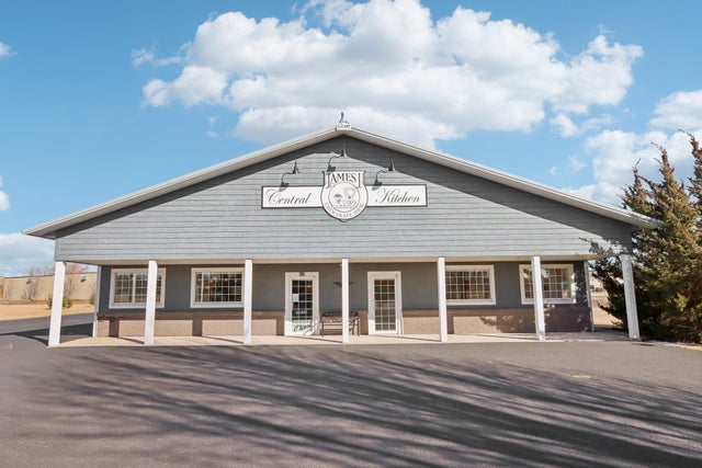 680 Enterprise Drive, Lake Mills