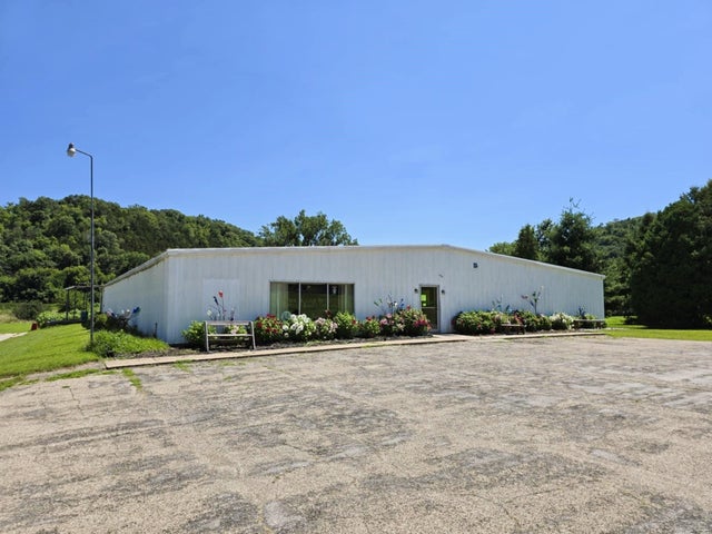 16990 Us Hwy 61, Boscobel