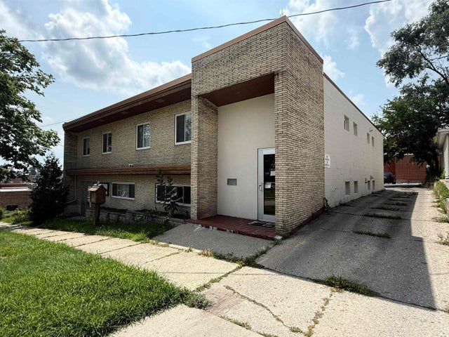 416 College Street, Beloit