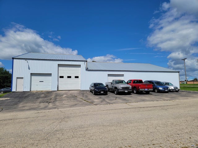 15738 Avon Road, Darlington