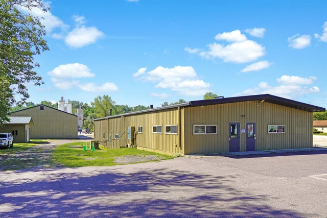 211 & 215 E Madison Street, Hillsboro