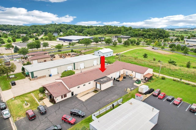 8612 Fairway Place, Middleton