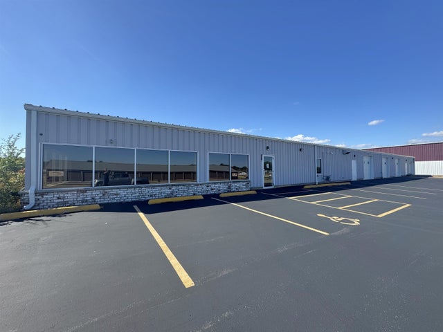 633 1st Avenue, Monroe