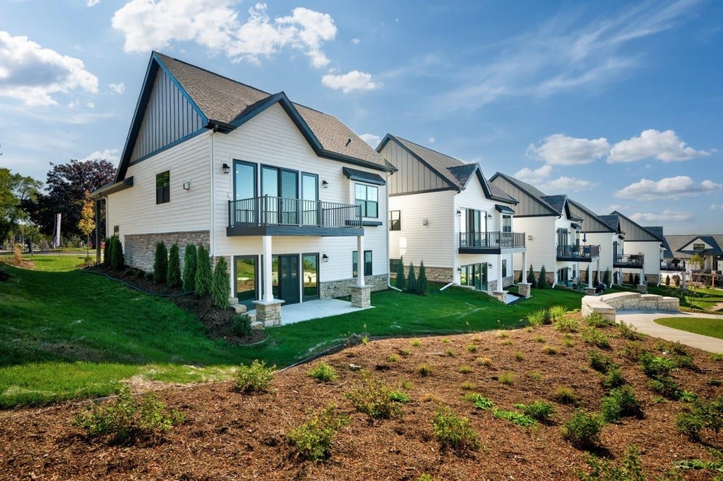 600 Monarch Lane, Beaver Dam