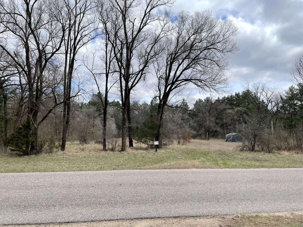 6131 Helena Road, Arena