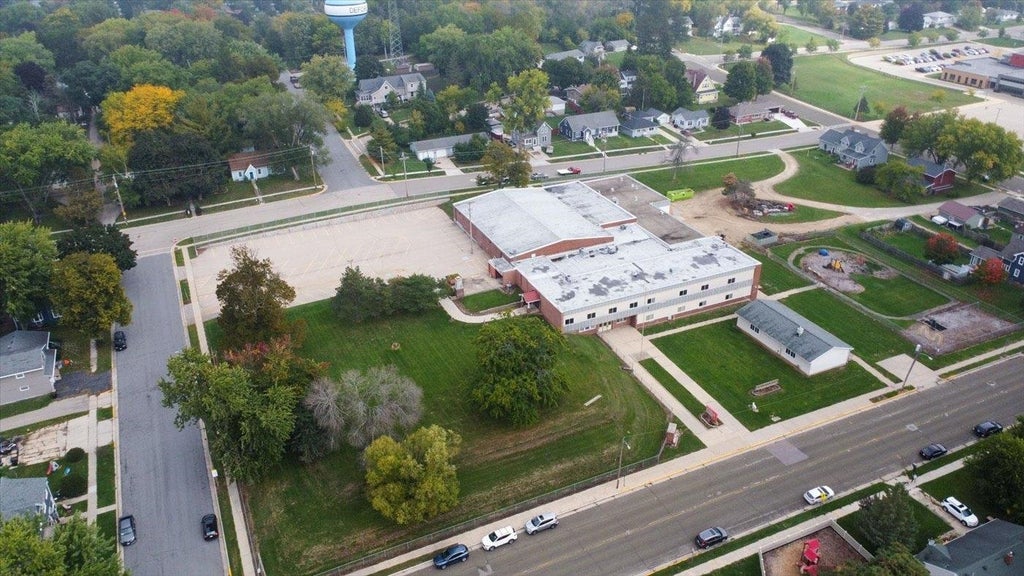 520 E Holum Street, Deforest