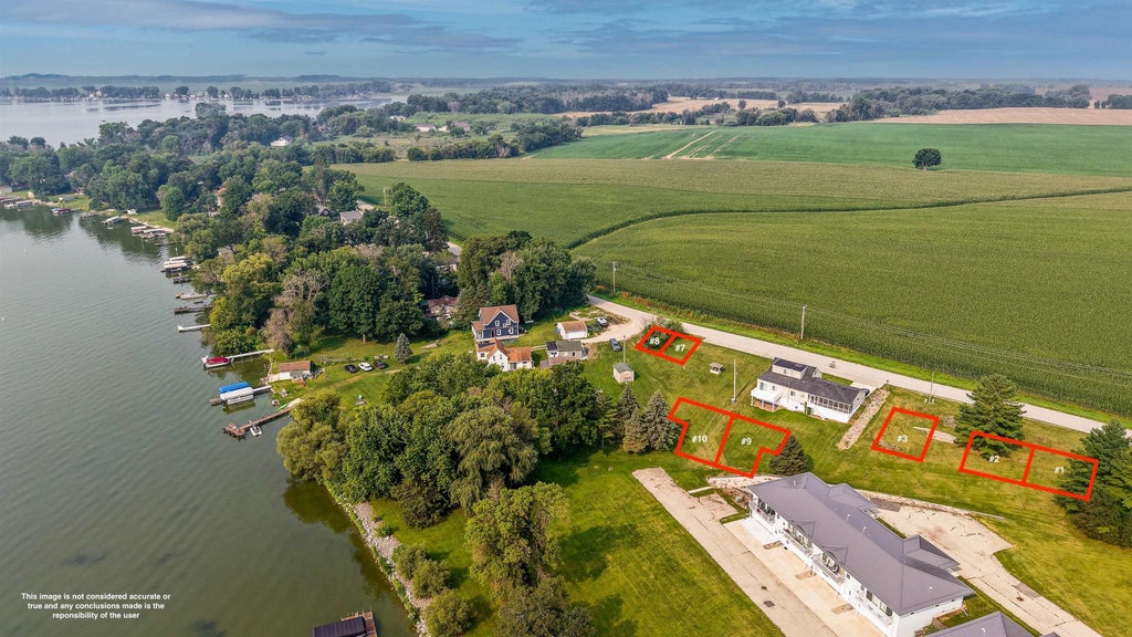 W10723 Blackhawk 1,2,3,7,8,9,10 Trail, Fox Lake