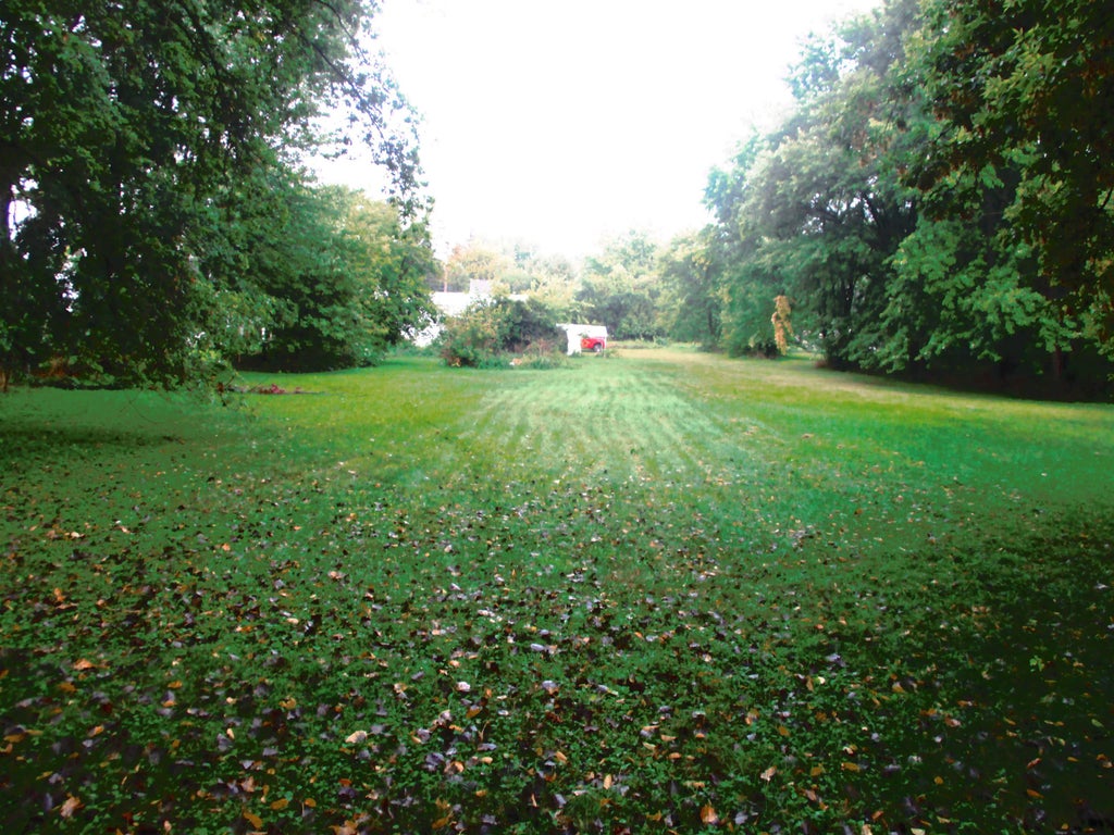 5696 W Hwy 60 Road, Leeds