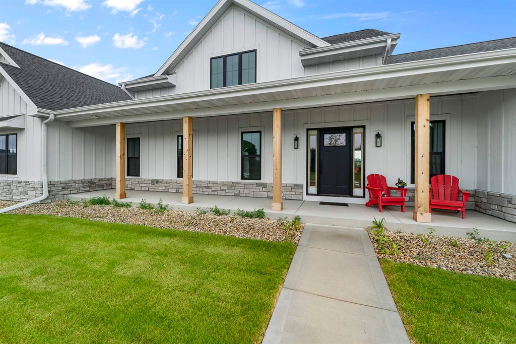 6250 Ronald Reagan Drive, Deforest