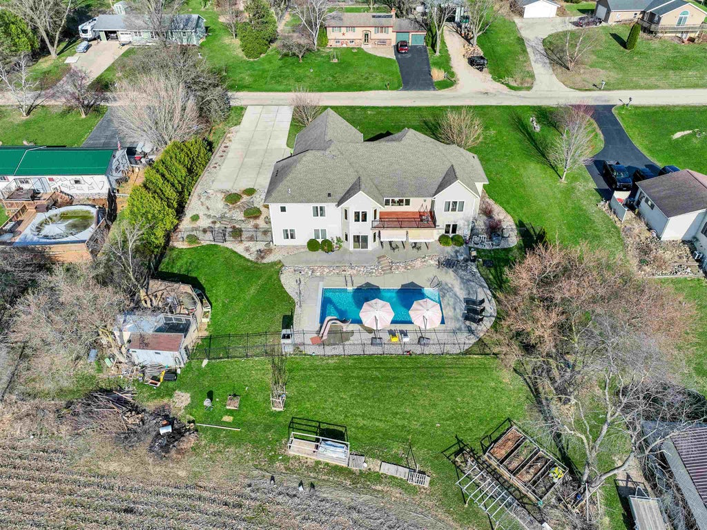 N1657 Carlin Road, Koshkonong