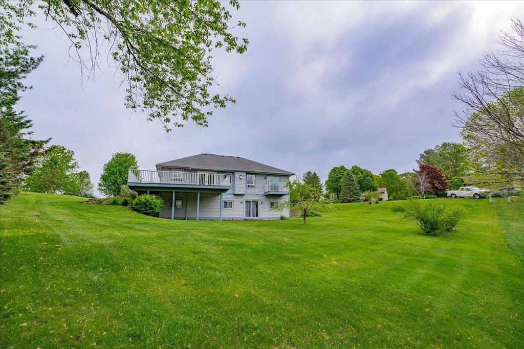 S7635 High Point Drive, Merrimac