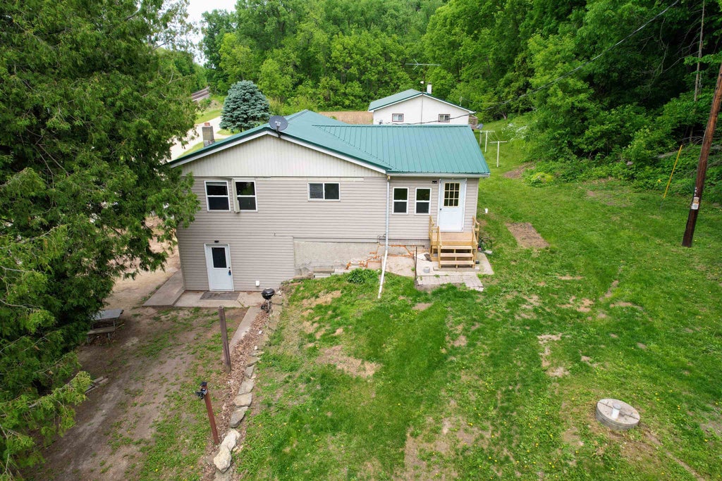 7280 Closing Dam Road, Cassville