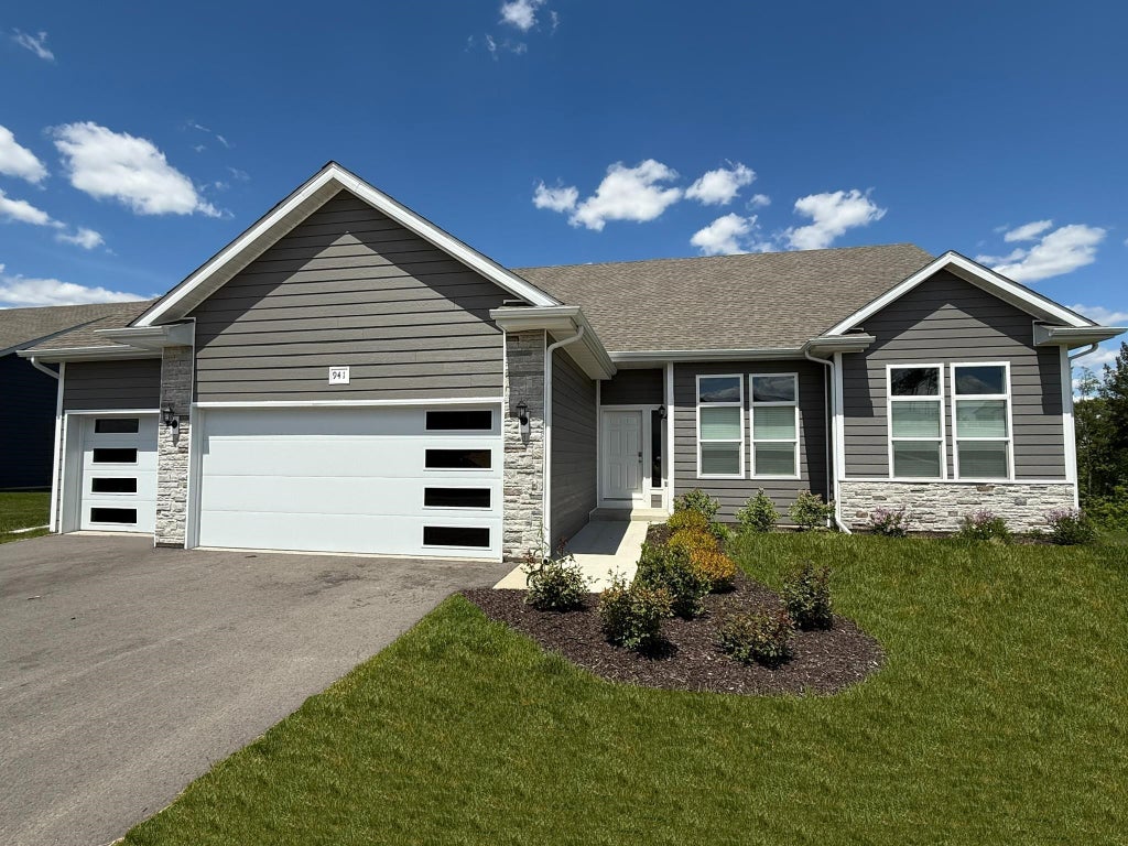 941 Colt Drive, Belleville