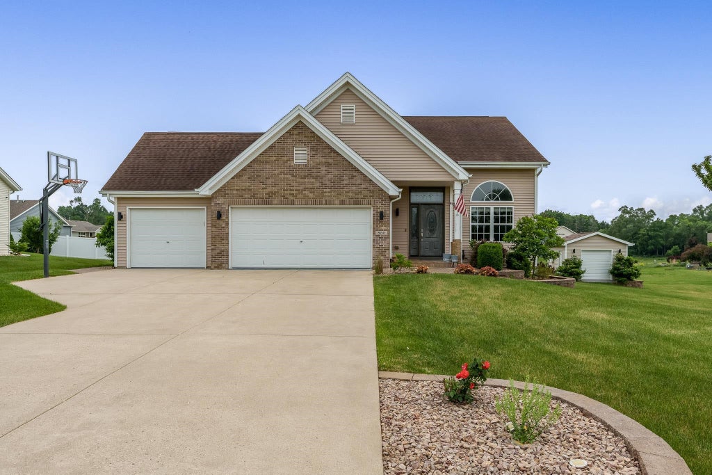 850 E Mckearn Lane, Beloit