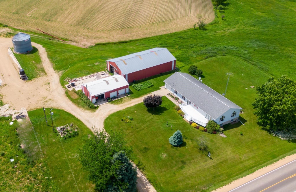 N9717 County Road H, Scott