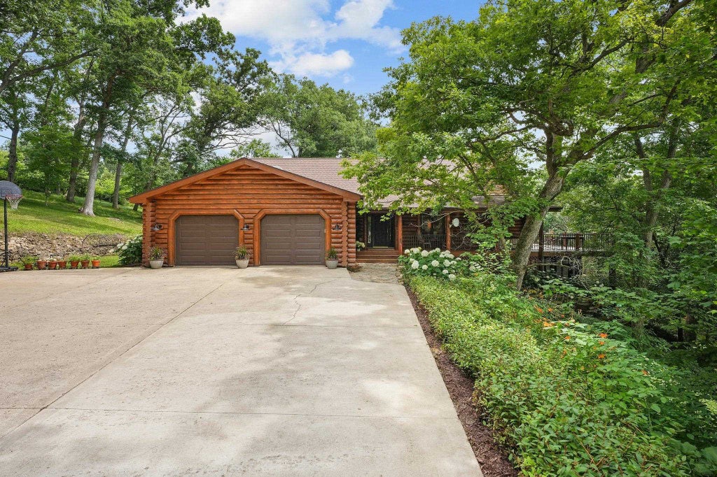 1851 Twin Bridge Road, Waldwick