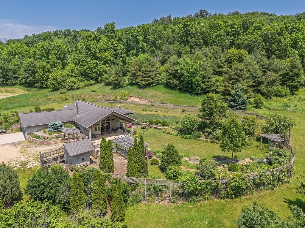 30440 Cty Road W, Glendale