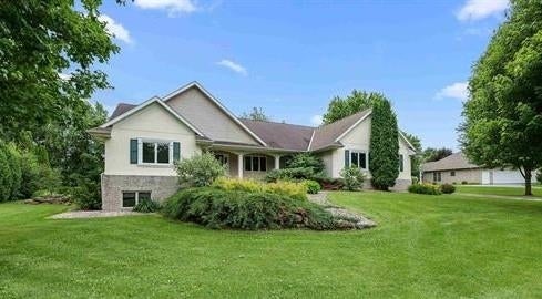 W8561 Lake George Terrace, Beaver Dam