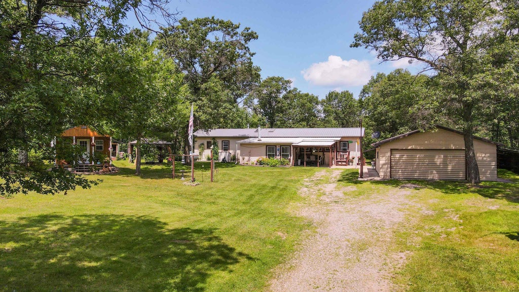 976 Blackhawk Court, Big Flats