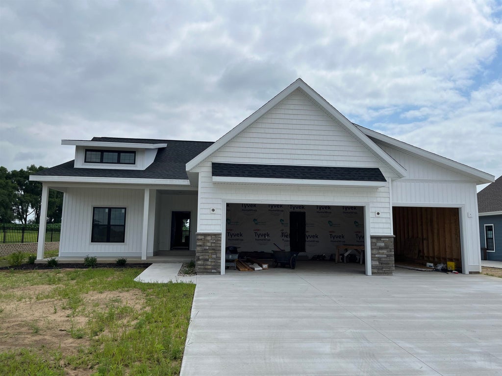 327 Willow Street, Pardeeville