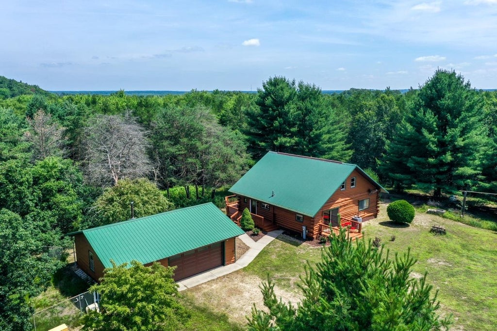 W1700 65th Street, Lyndon