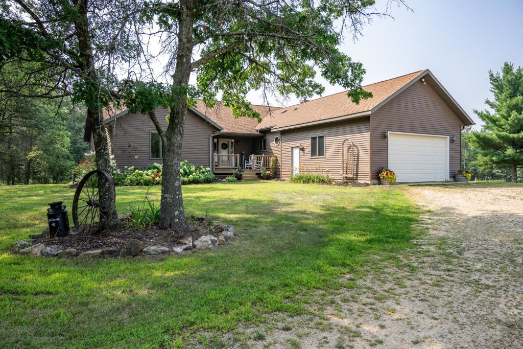 W4838 28th Street, Necedah