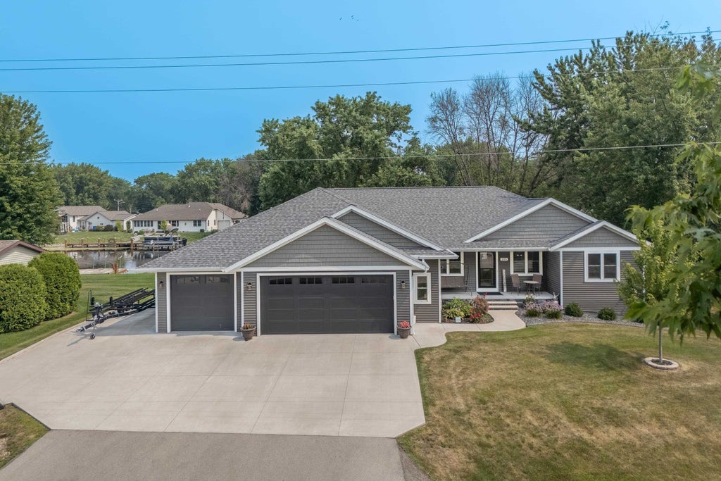 155 Washington Street, Winneconne