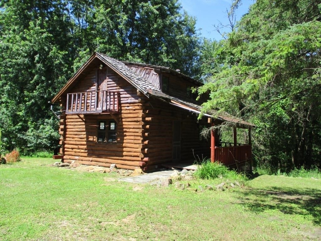 1590 County Road F, Adams