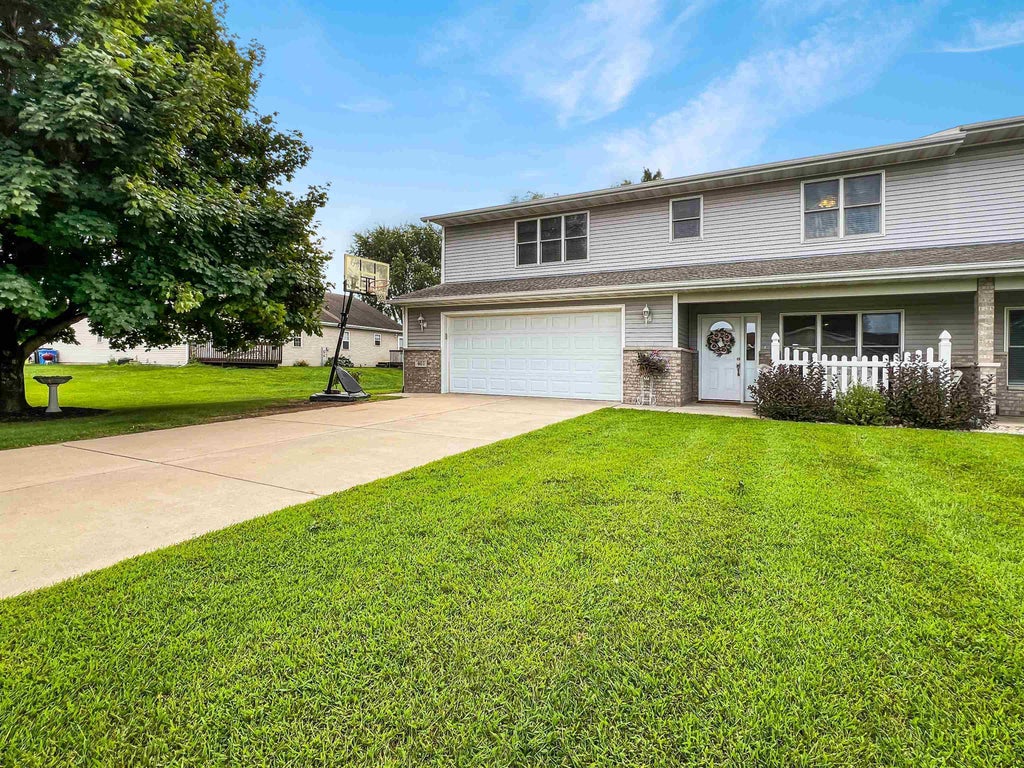 401 David Circle, Arena