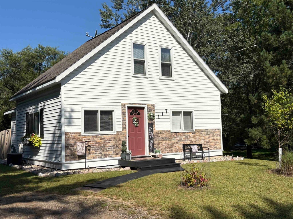 117 N Elm Street, Adams