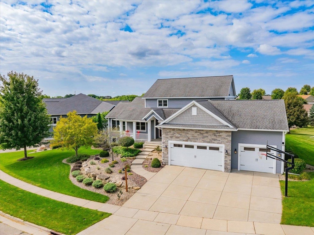 501 Vista Circle, Columbus