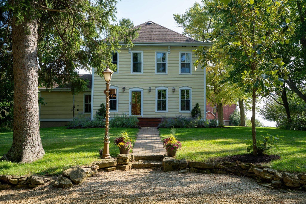 9185 Gem View Lane, Mount Horeb