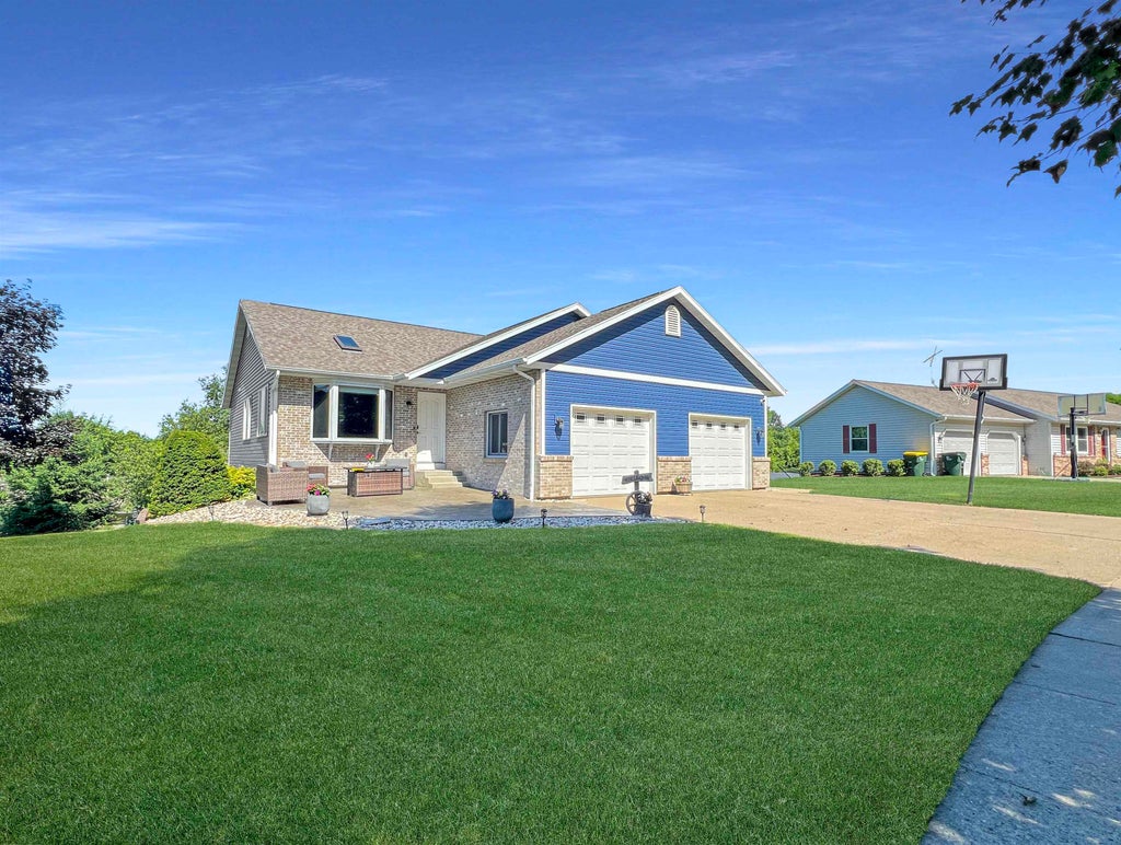 2207 Winfield Drive, Reedsburg