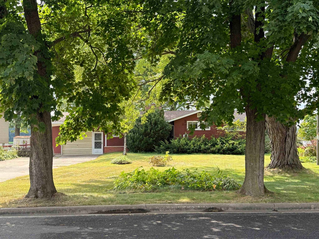 722 Front Street, Cassville