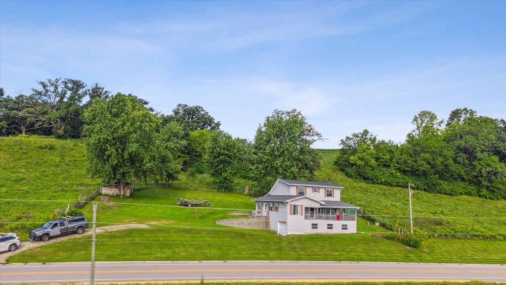 7023 Highway 81, Cassville