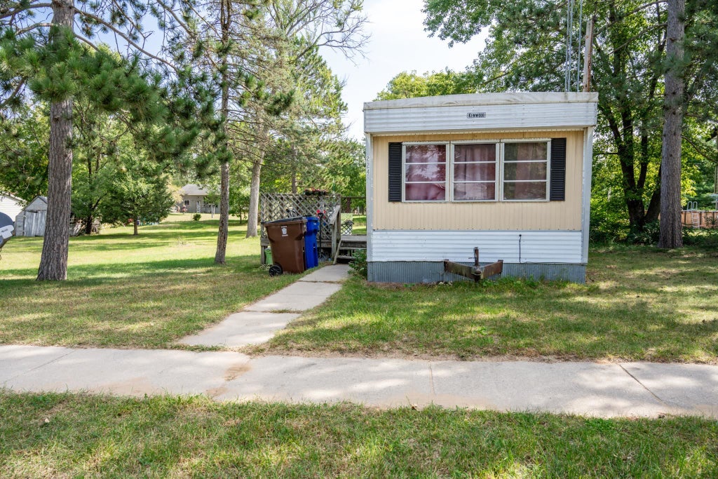 224 S Watts Street, Adams