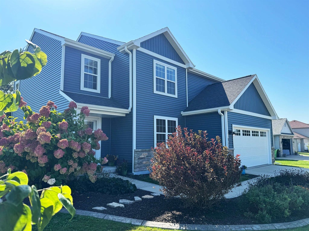 121 Prairie View Drive, Beaver Dam