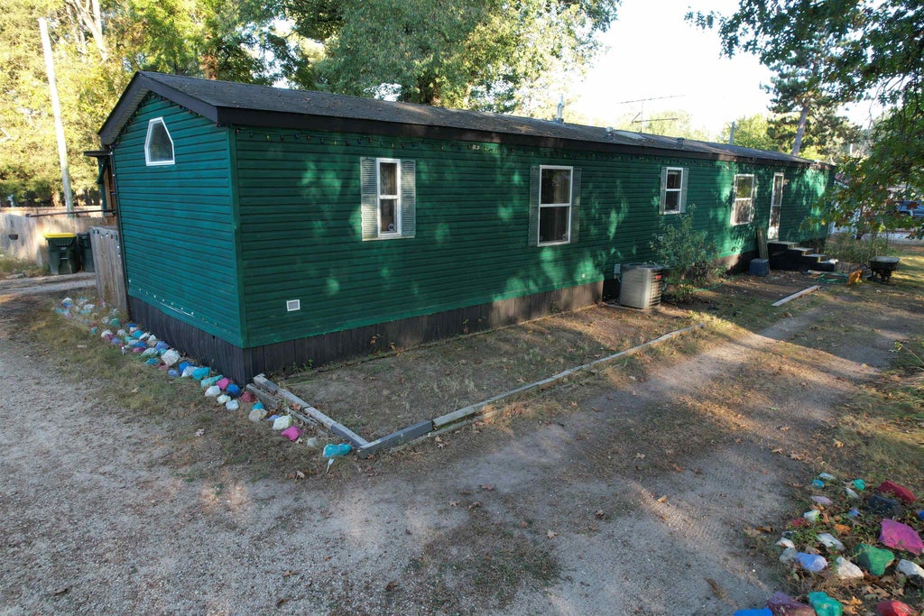 700 N 8th Street, Avoca