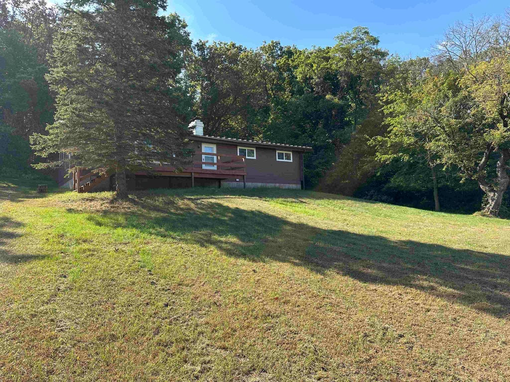 30023 County Highway B Road, Lone Rock
